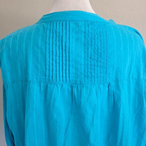 The Vermont Country Store Plus 2X Pintuck Tunic Top Cotton Aqua Roll Tab Sleeve - Picture 6 of 7